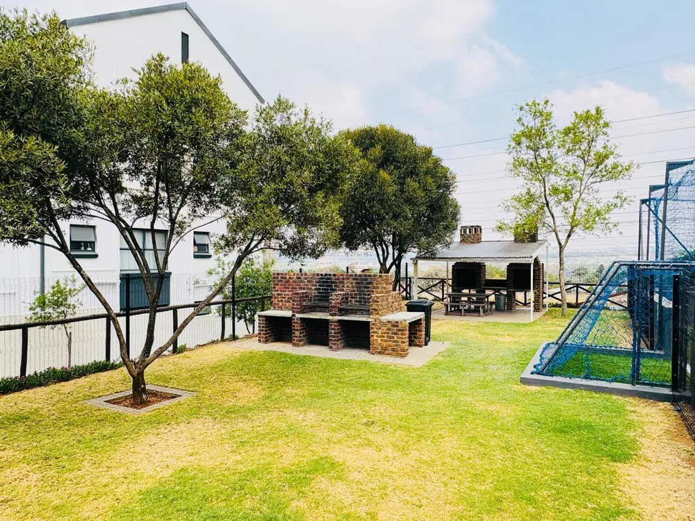 South Africa, Gauteng, Greenstone Hill, Hord Drive, 74