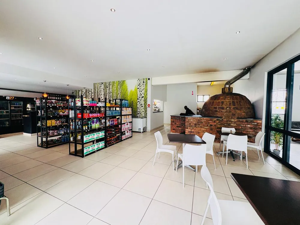 South Africa, Gauteng, Greenstone Hill, Hord Drive, 74