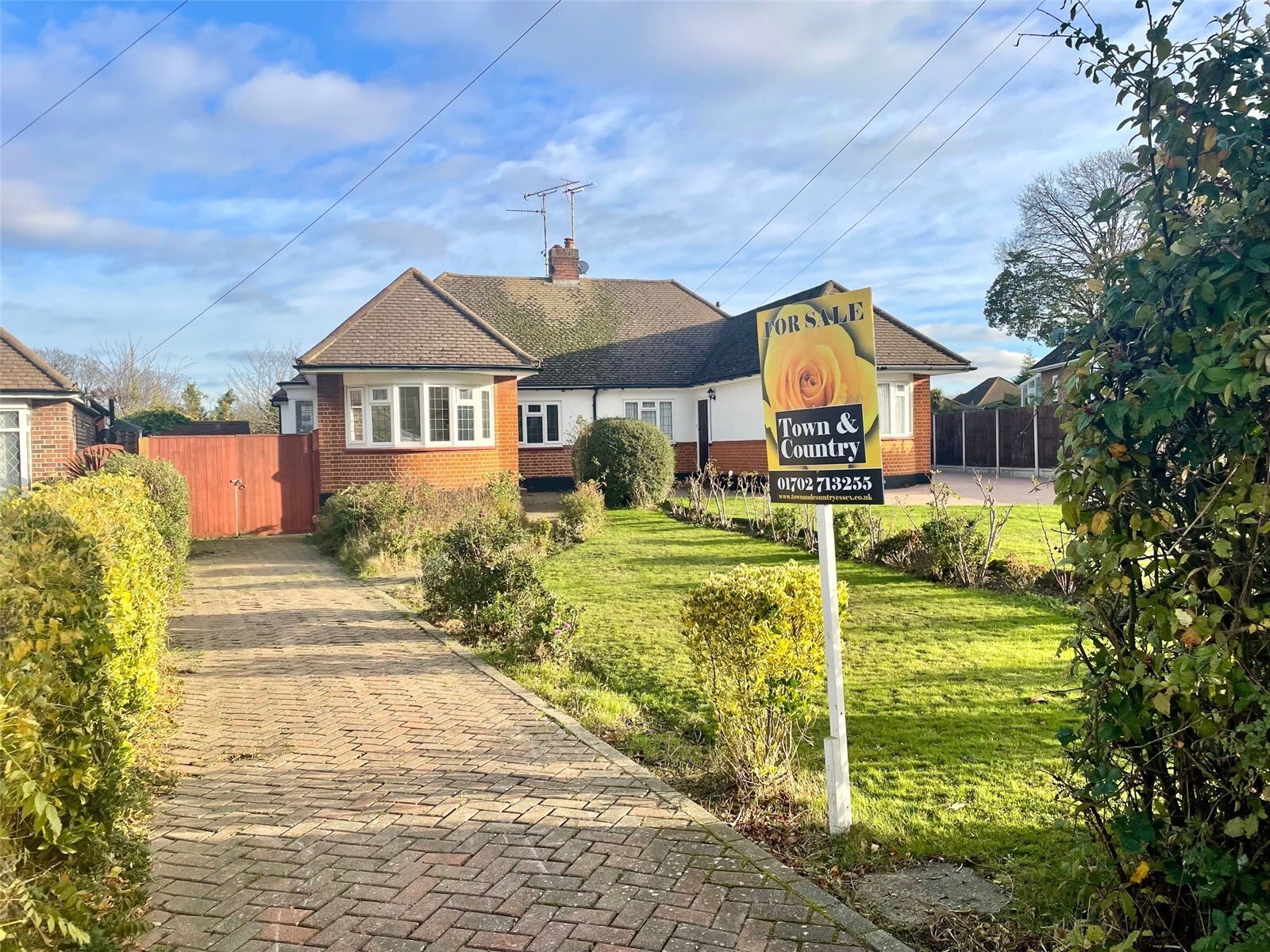 Thorndon Park Crescent, Leigh-on-Sea, Essex, SS9 Image 1
