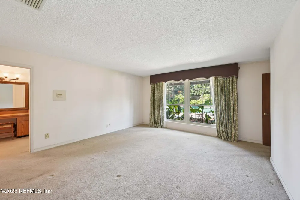3707 Cathedral Oaks Pl S, Jacksonville, FL 32217