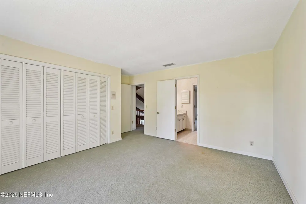 3707 Cathedral Oaks Pl S, Jacksonville, FL 32217