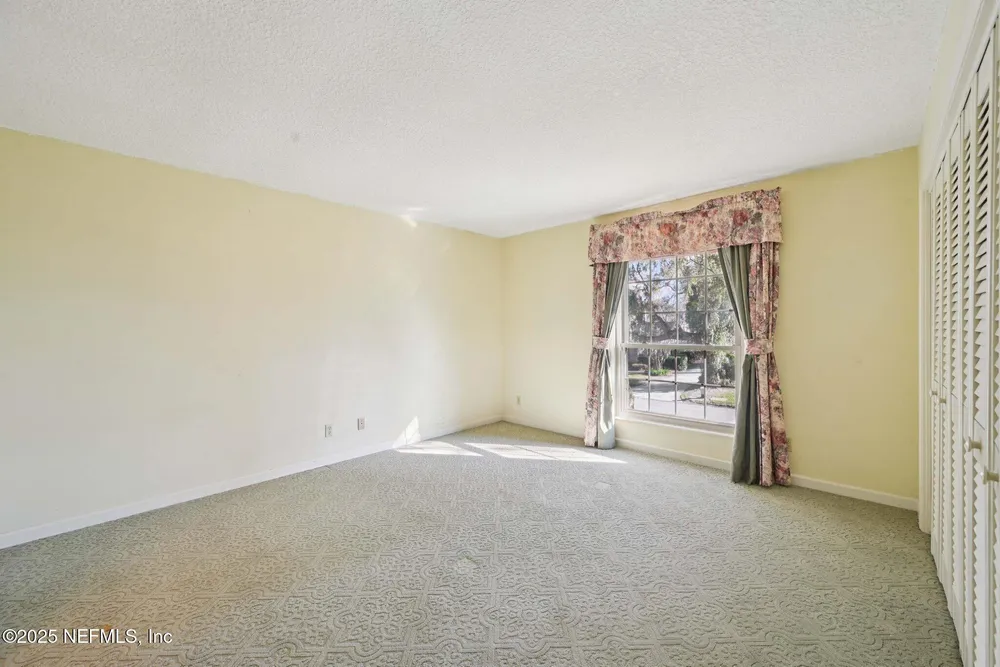 3707 Cathedral Oaks Pl S, Jacksonville, FL 32217