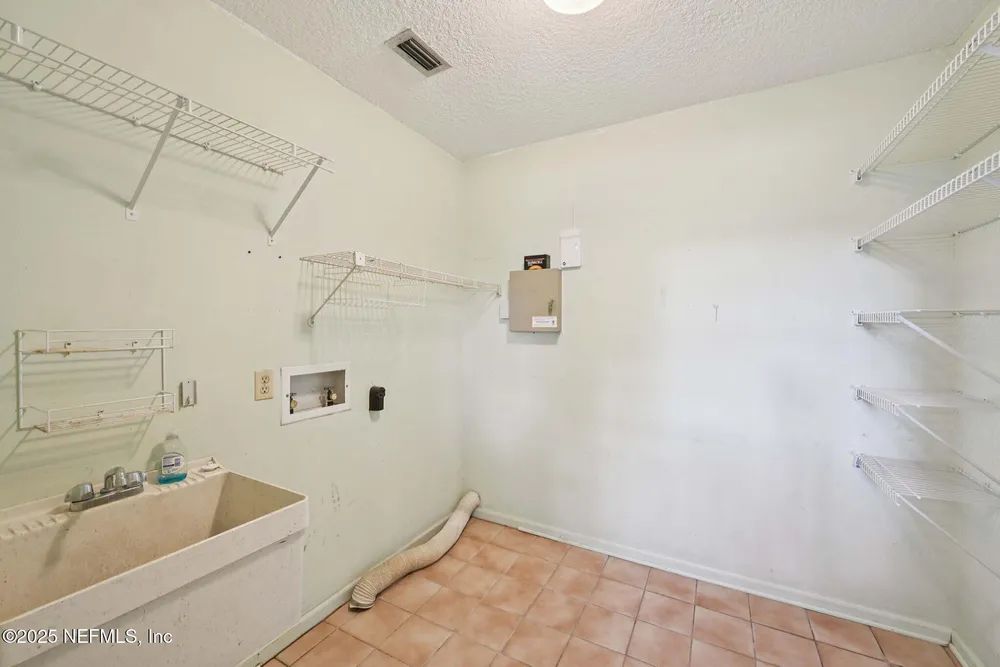 3707 Cathedral Oaks Pl S, Jacksonville, FL 32217