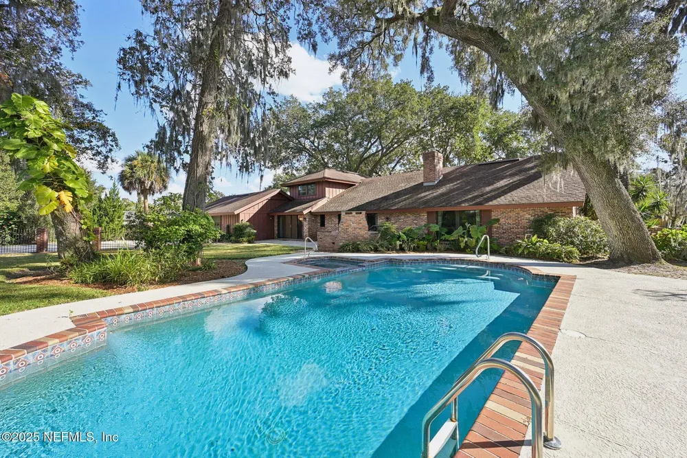 3707 Cathedral Oaks Pl S, Jacksonville, FL 32217