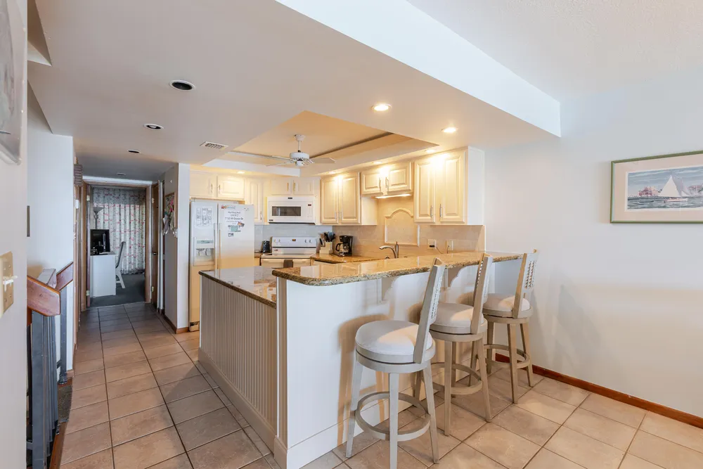 1133 W Ocean Dr, Key Colony Beach, FL 33051
