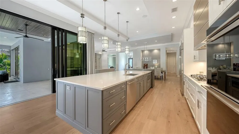 9224 Starry Night Ave, Sarasota, FL 34241-3709
