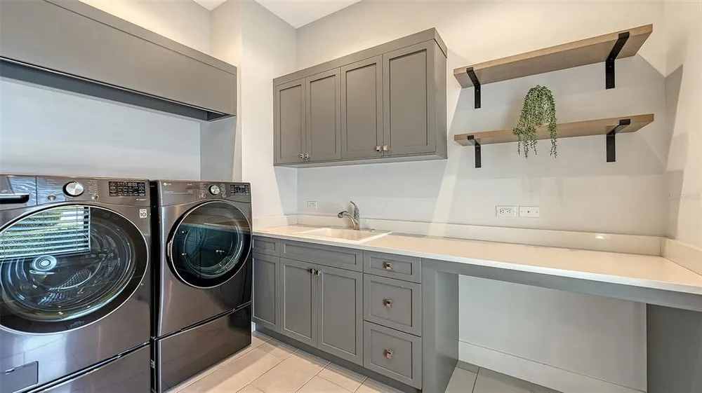 9224 Starry Night Ave, Sarasota, FL 34241-3709