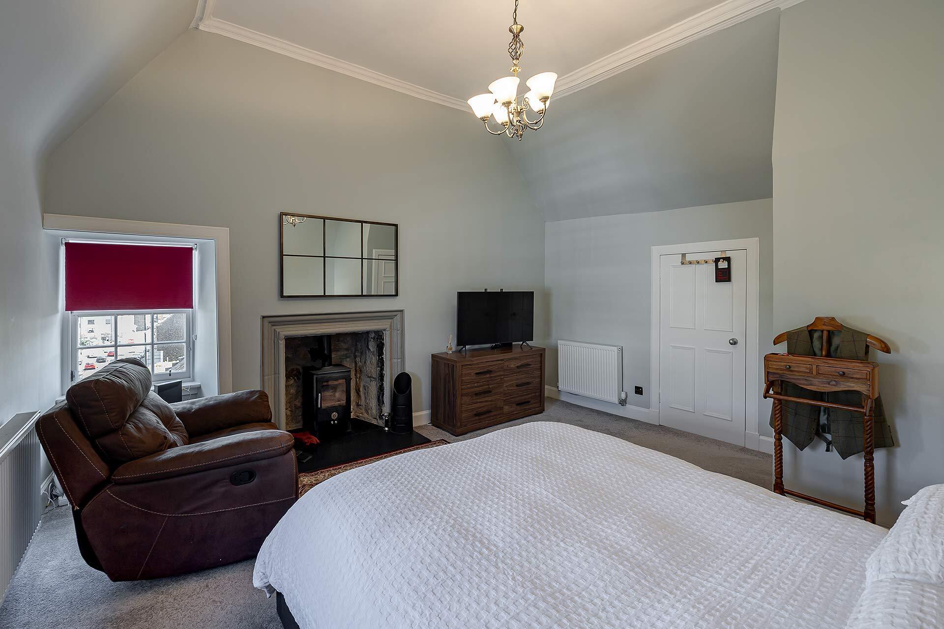 Second Floor Flat, West Port House, Preston Road, Linlithgow, EH49 7AX Image 8