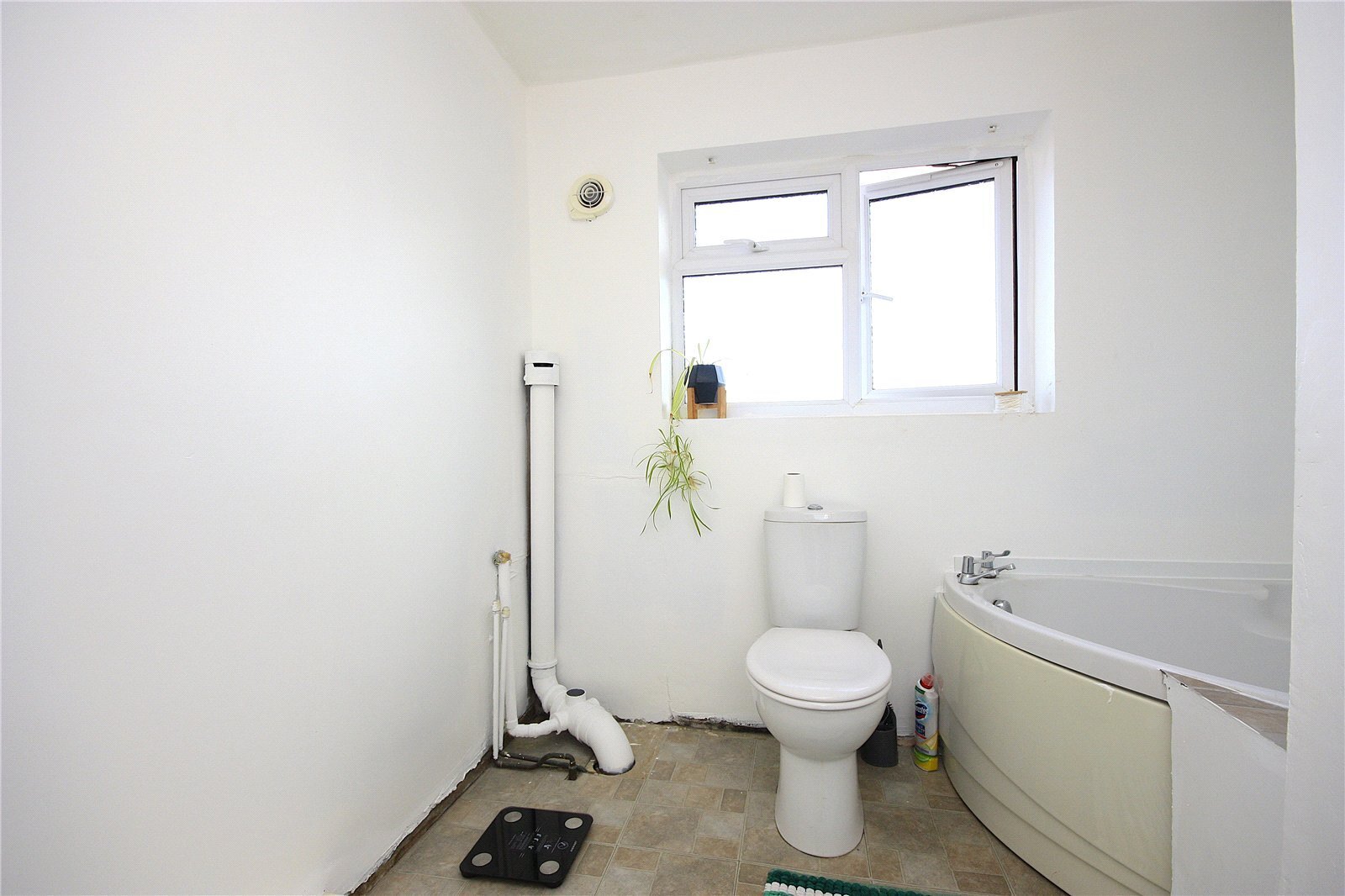Sunnyside Walk, Havant, Hampshire, PO9 Image 11