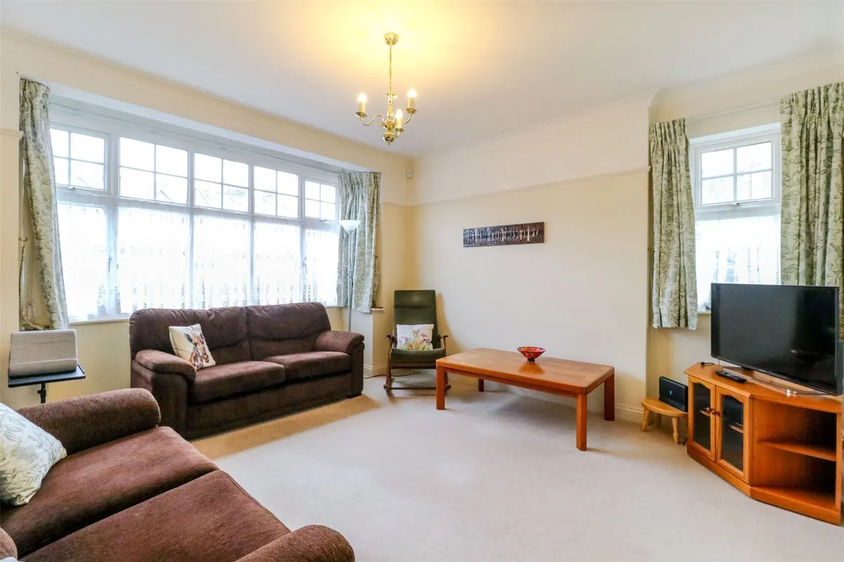 Chase Side Avenue, Enfield, Middlesex, EN2