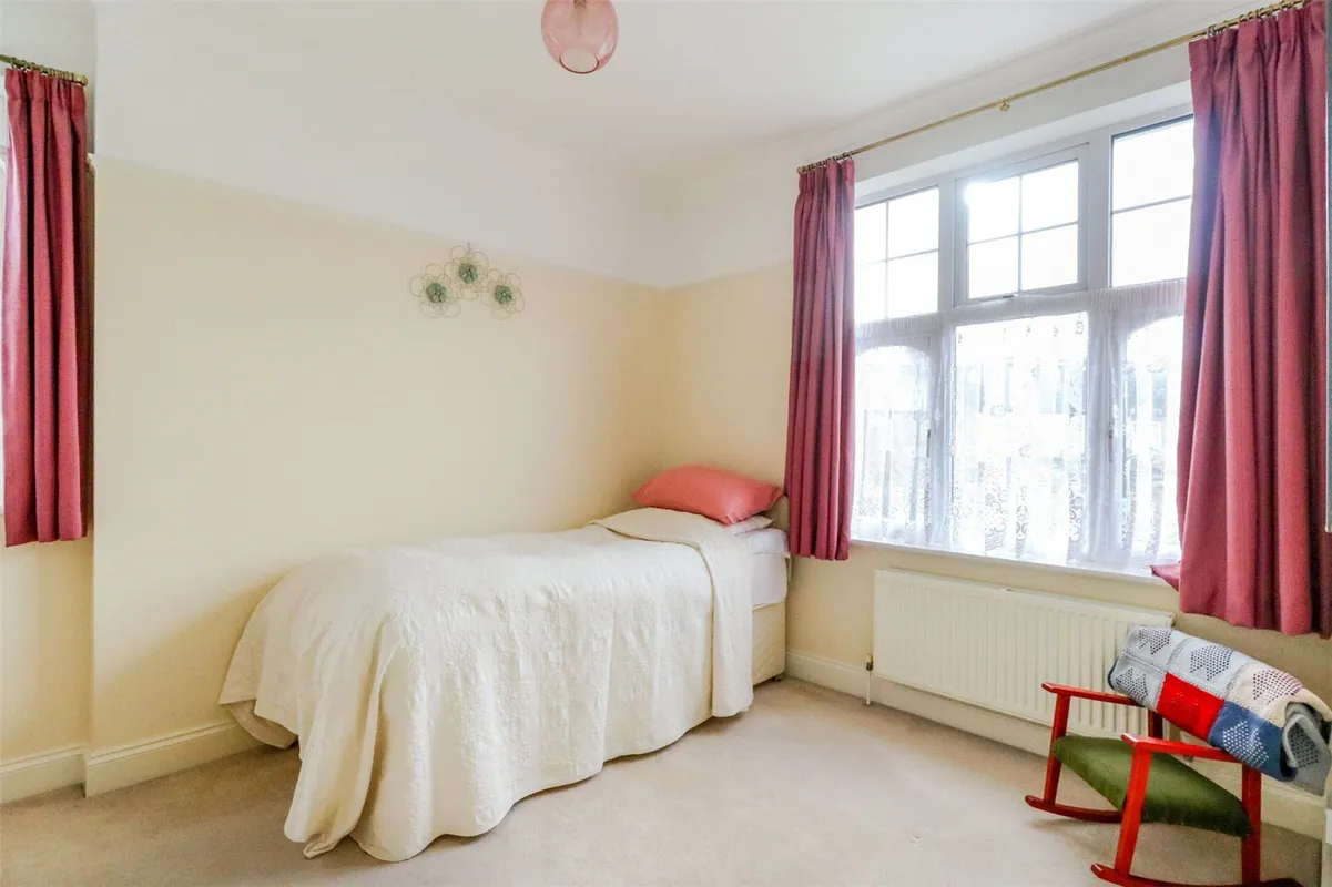 Chase Side Avenue, Enfield, Middlesex, EN2
