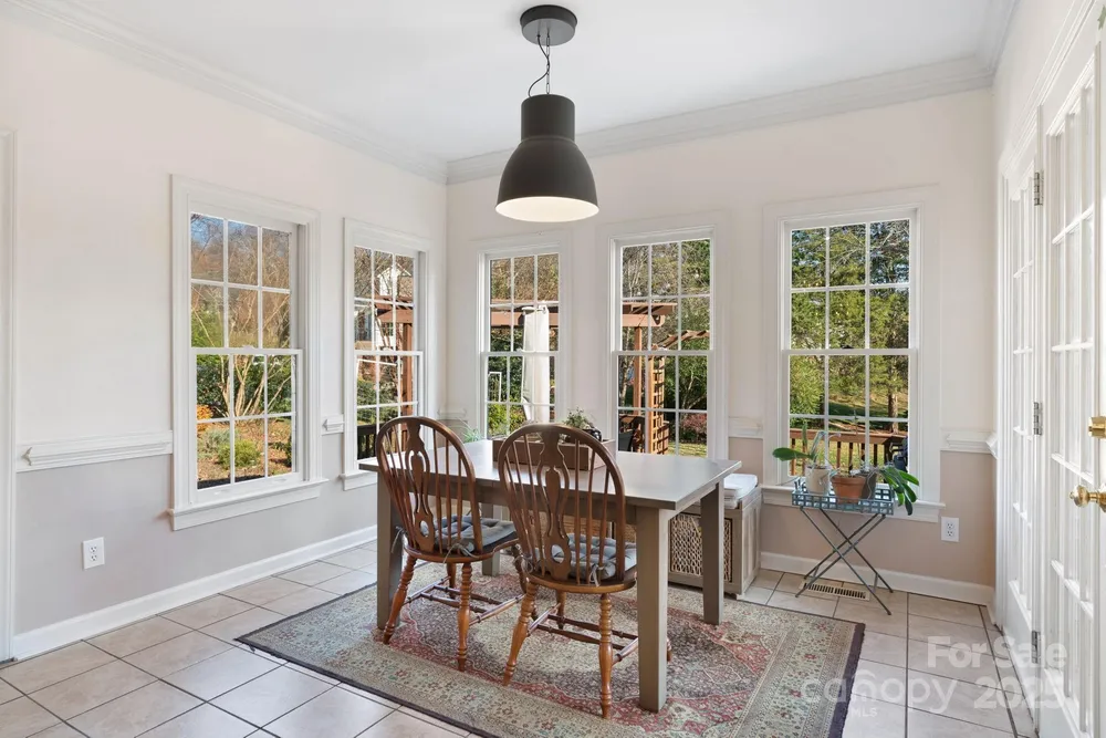 4855 Century Oaks Ln, Winston-Salem, NC 27106