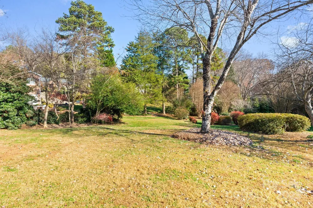 4855 Century Oaks Ln, Winston-Salem, NC 27106