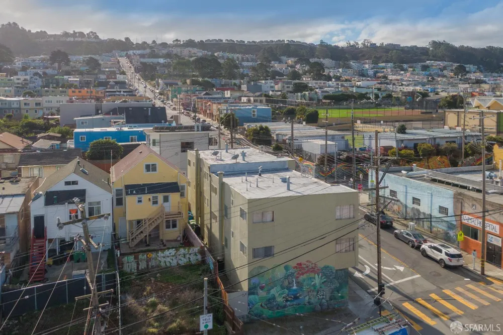1 Lowell St, San Francisco, CA 94112