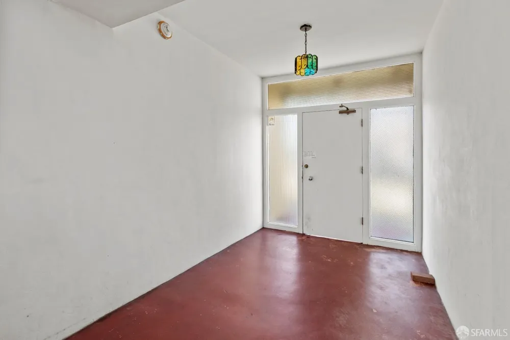 1 Lowell St, San Francisco, CA 94112