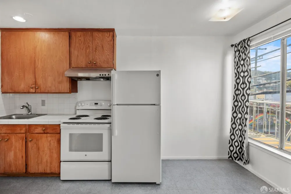 1 Lowell St, San Francisco, CA 94112