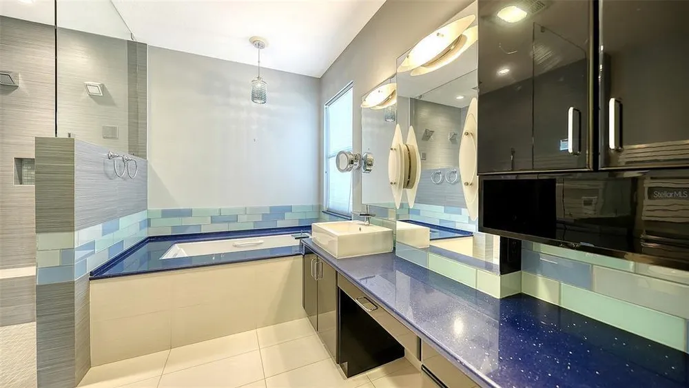 4160 Mackay Falls Terrace, Sarasota, FL 34243