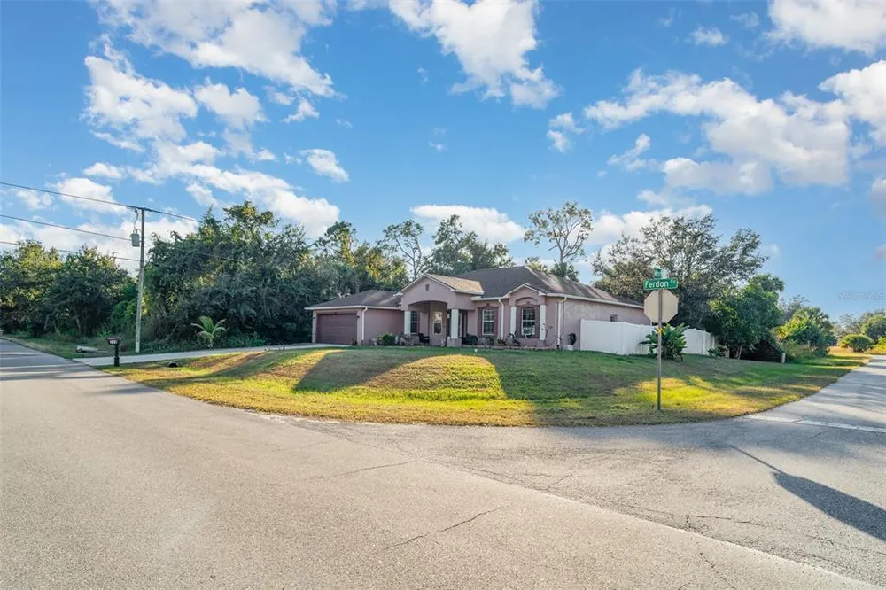 249 Ferdon Circle, Port Charlotte, FL 33954