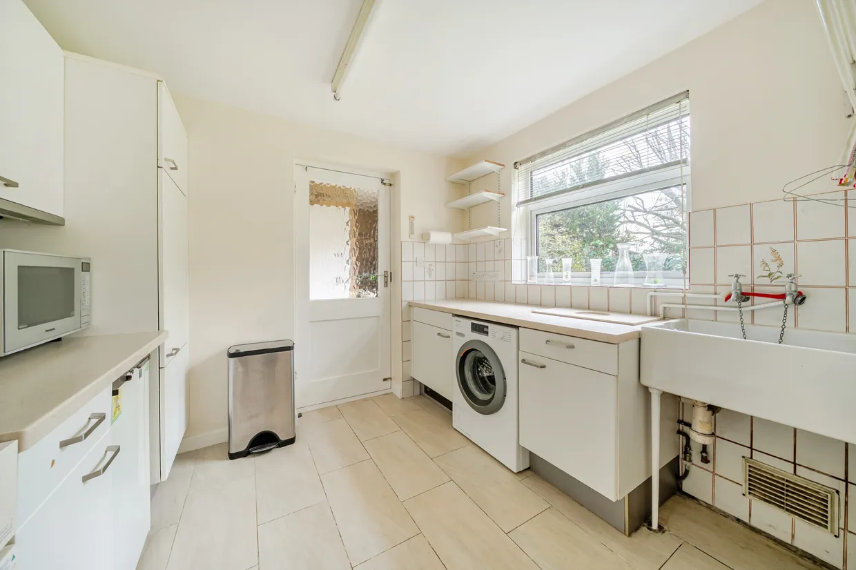 Rook Wood Way, Great Missenden, HP16 photo 9