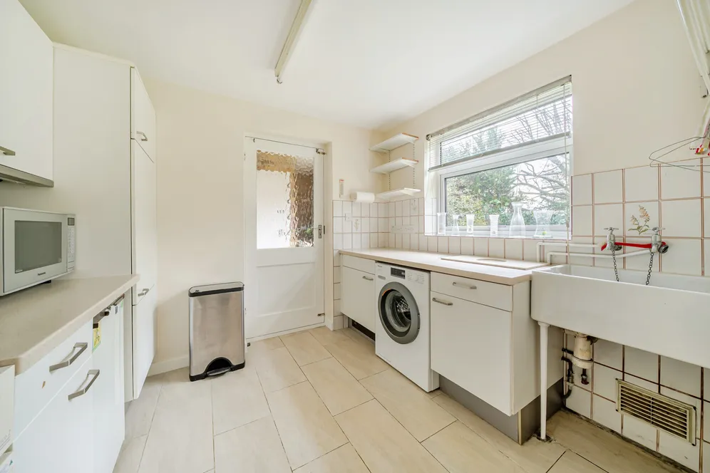 Rook Wood Way, Great Missenden, HP16 photo 9
