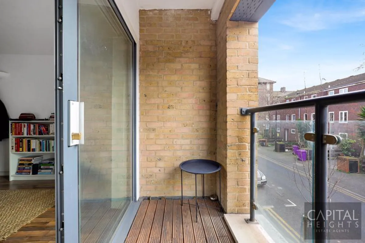 Chicksand Street, London
