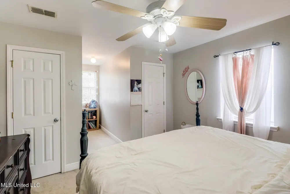 8428 Ieke Dr, Diamondhead, MS 39525