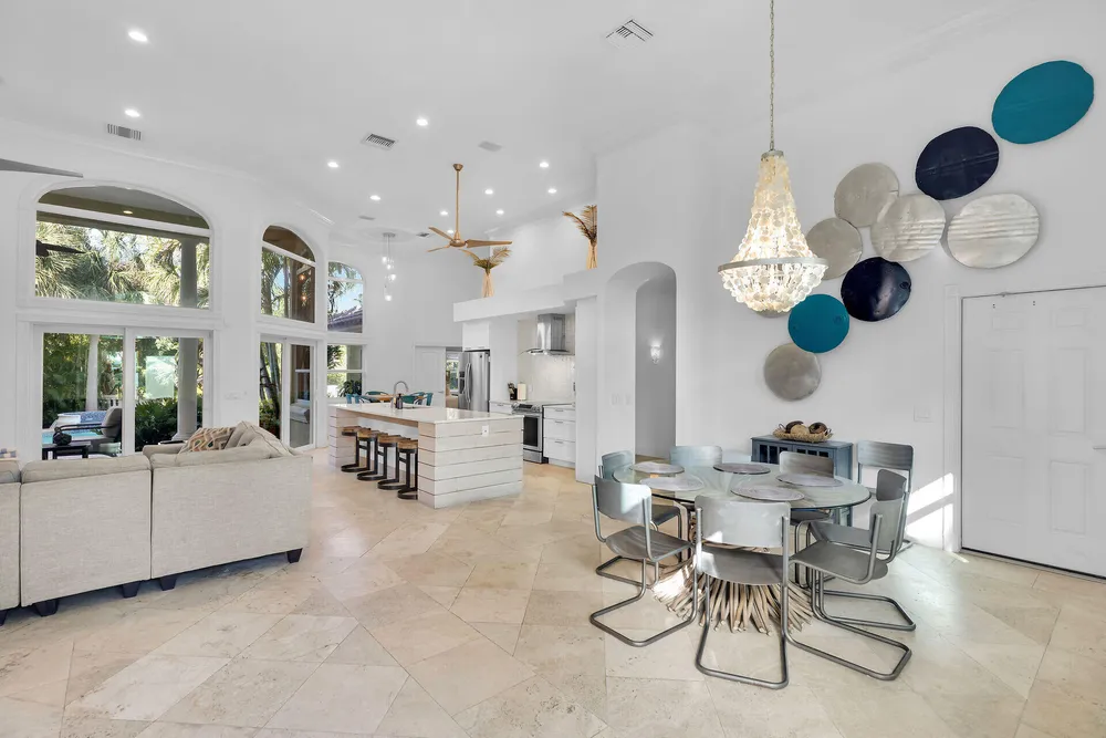125 13th St, Key Colony Beach, FL 33051