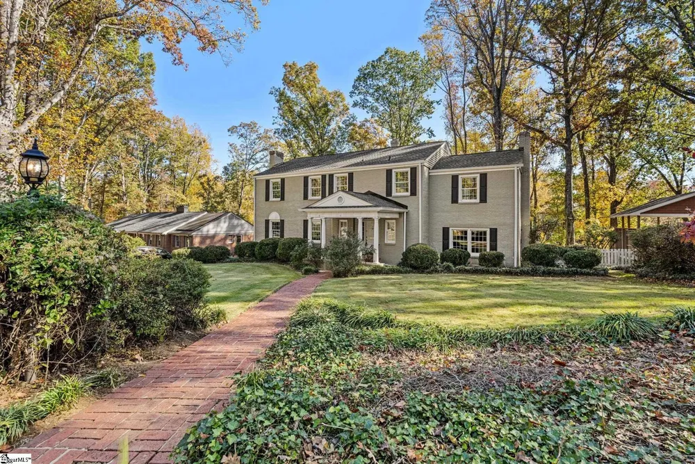 122 Lakecrest Dr, Greenville, SC 29609