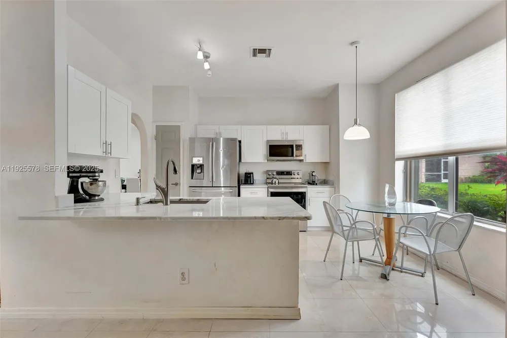 16103 Opal Creek Dr, Weston, FL 33331