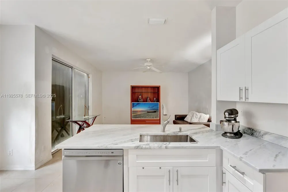 16103 Opal Creek Dr, Weston, FL 33331