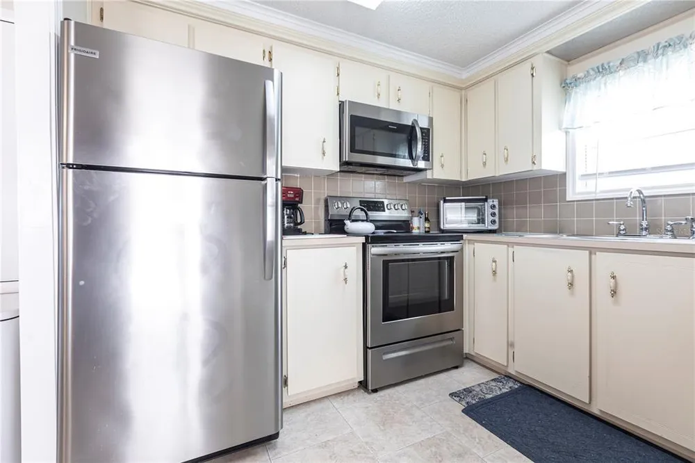 2100 Kings Hwy, Port Charlotte, FL 33980