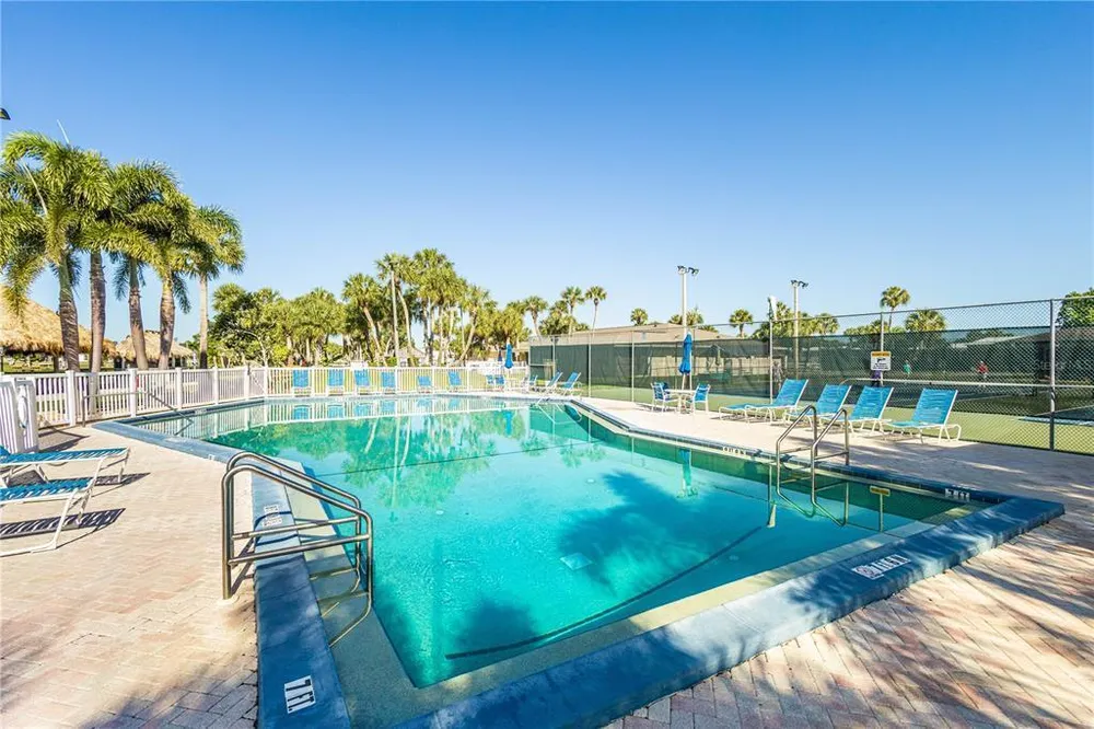 2100 Kings Hwy, Port Charlotte, FL 33980