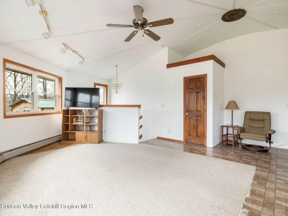 215 Siam Rd, Windham, NY 12496