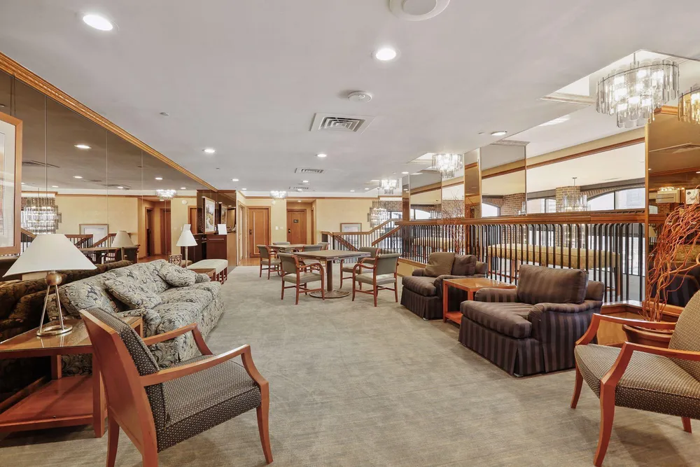 1235 Yale Pl, Minneapolis, MN 55403
