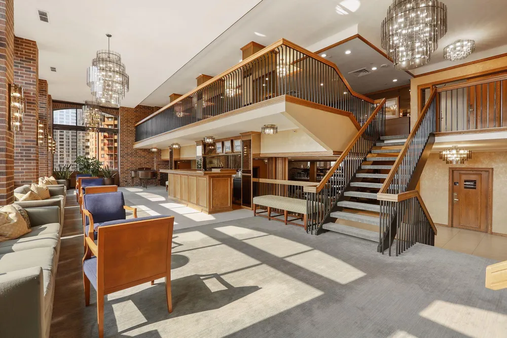 1235 Yale Pl, Minneapolis, MN 55403