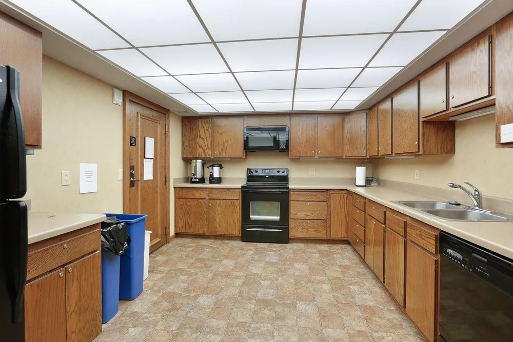 1235 Yale Pl, Minneapolis, MN 55403