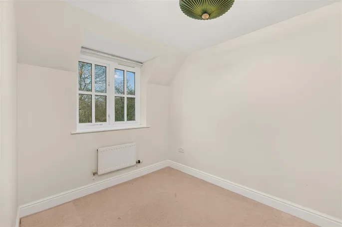 Property carousel image 13