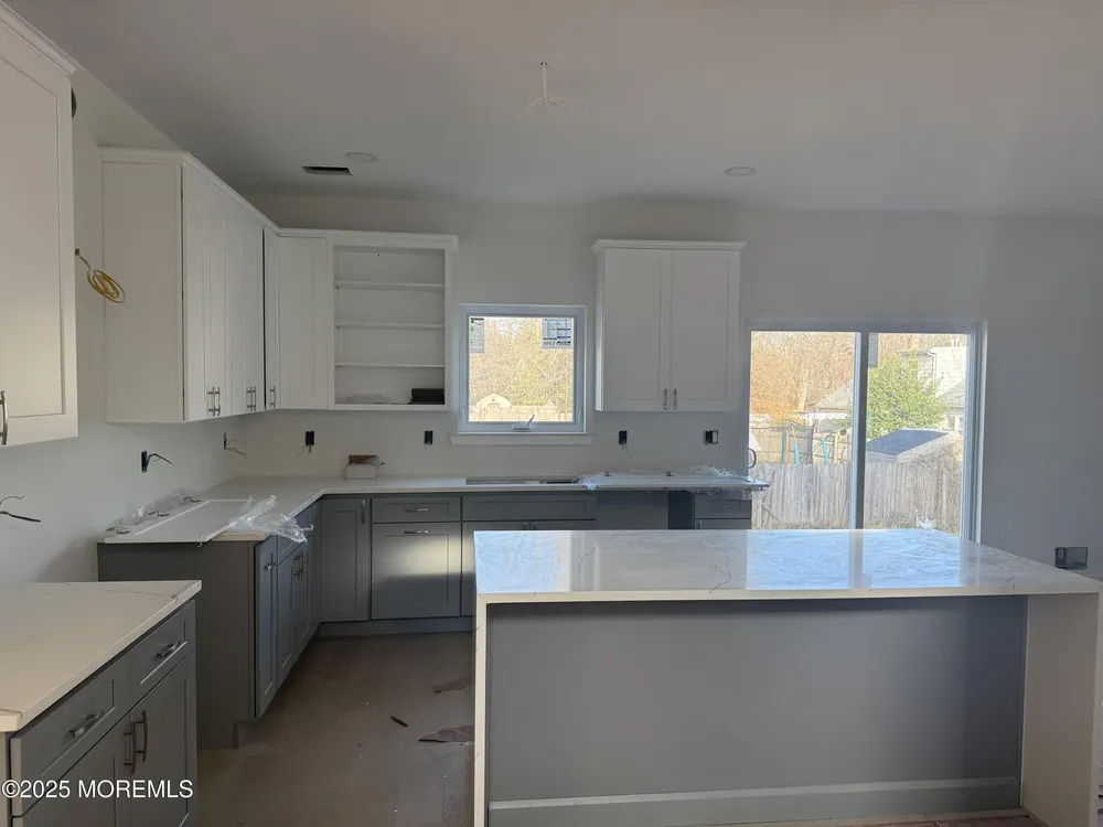 68 Main St, Manalapan, NJ 07726