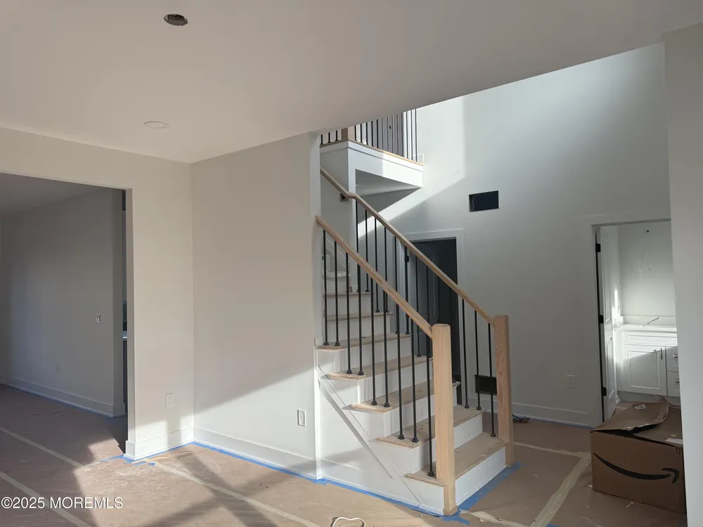 68 Main St, Manalapan, NJ 07726