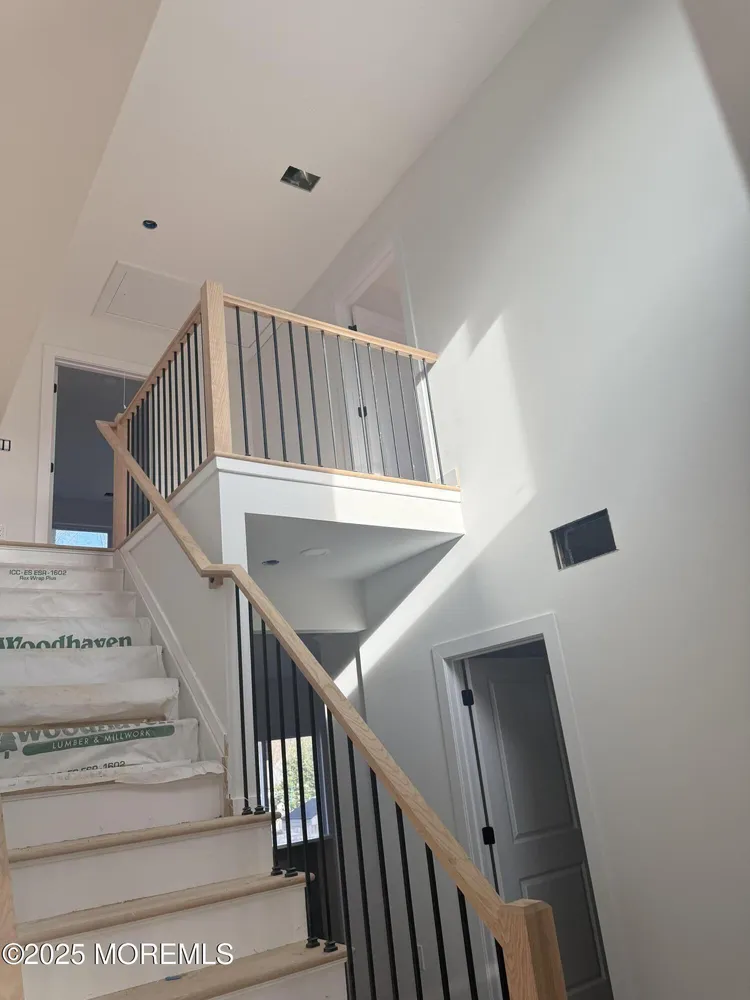 68 Main St, Manalapan, NJ 07726