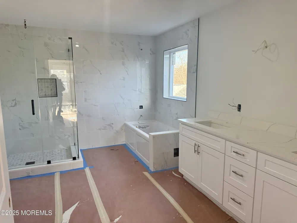 68 Main St, Manalapan, NJ 07726