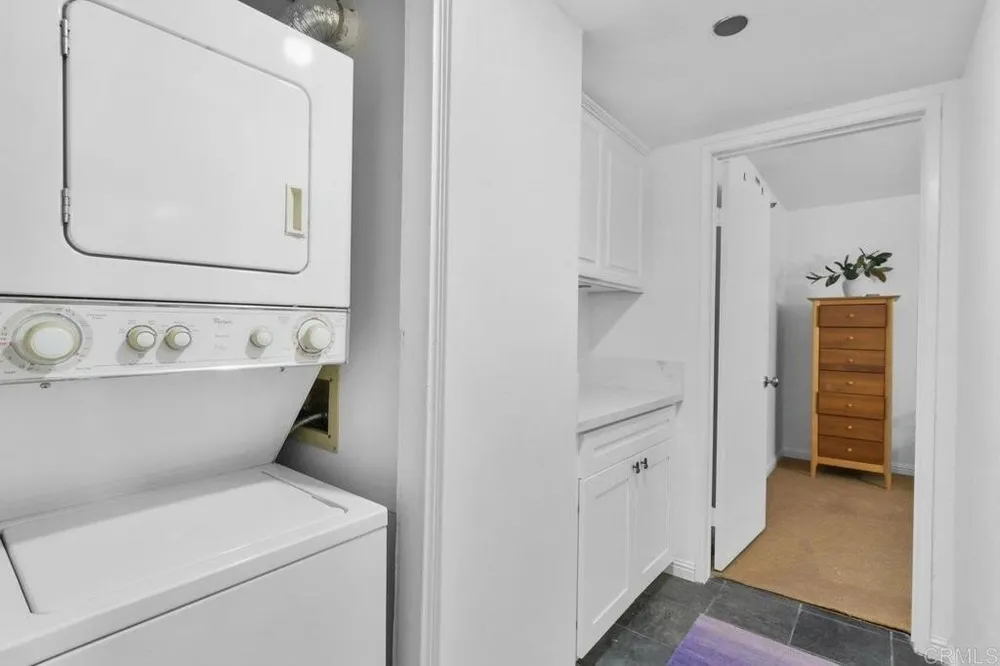 230 W Laurel St, San Diego, CA 92101