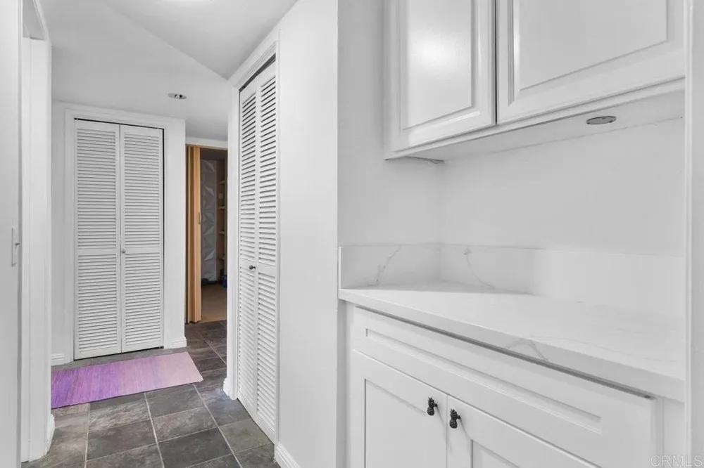 230 W Laurel St, San Diego, CA 92101