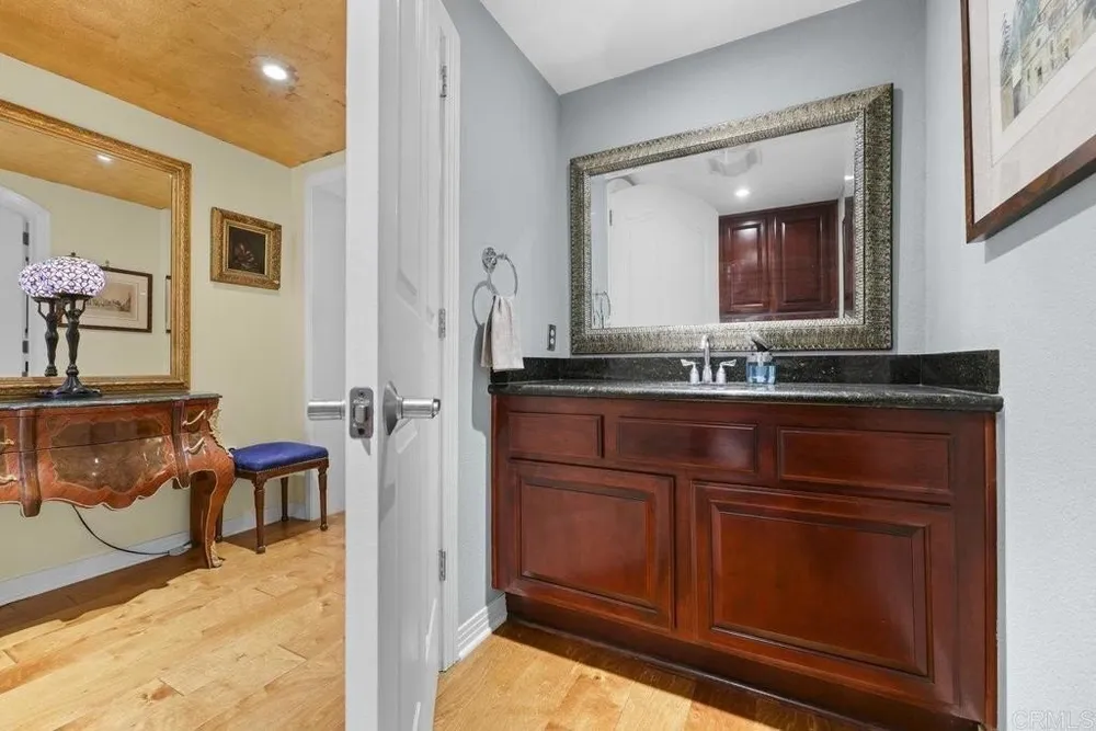301 W G St, San Diego, CA 92101