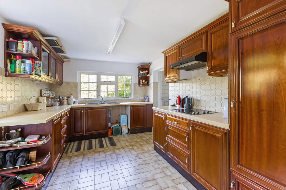 Aldenham Road, Elstree, WD6