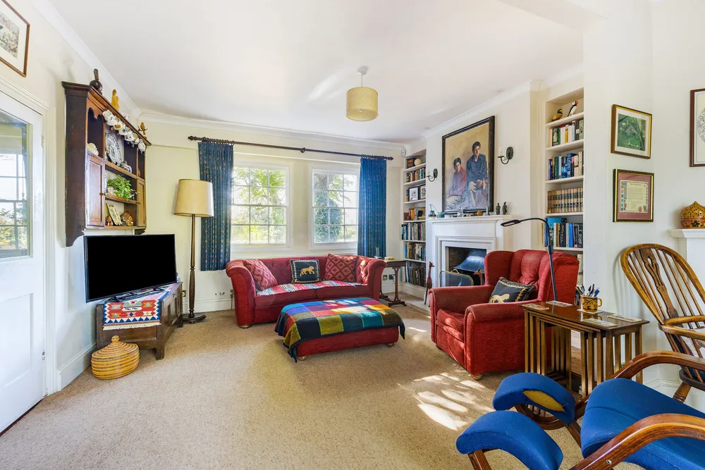 Aldenham Road, Elstree, WD6