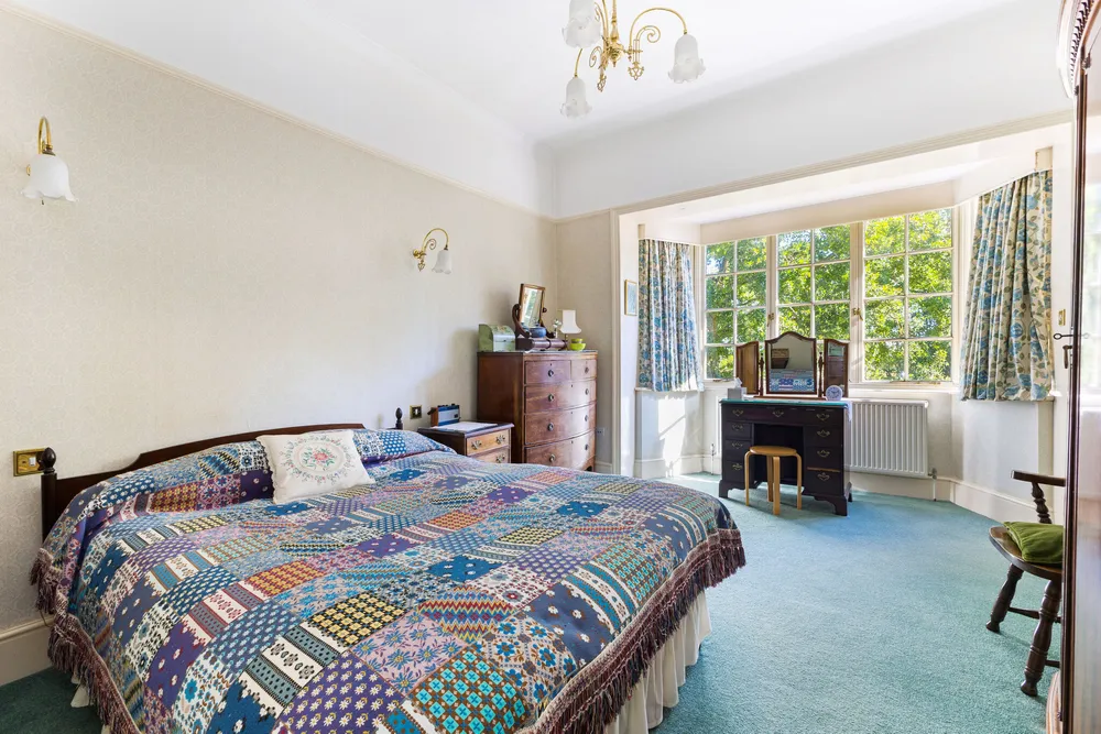 Aldenham Road, Elstree, WD6
