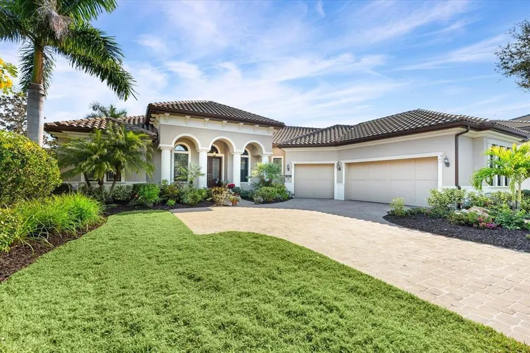 3531 Founders Club Dr, Sarasota, FL 34240-1434