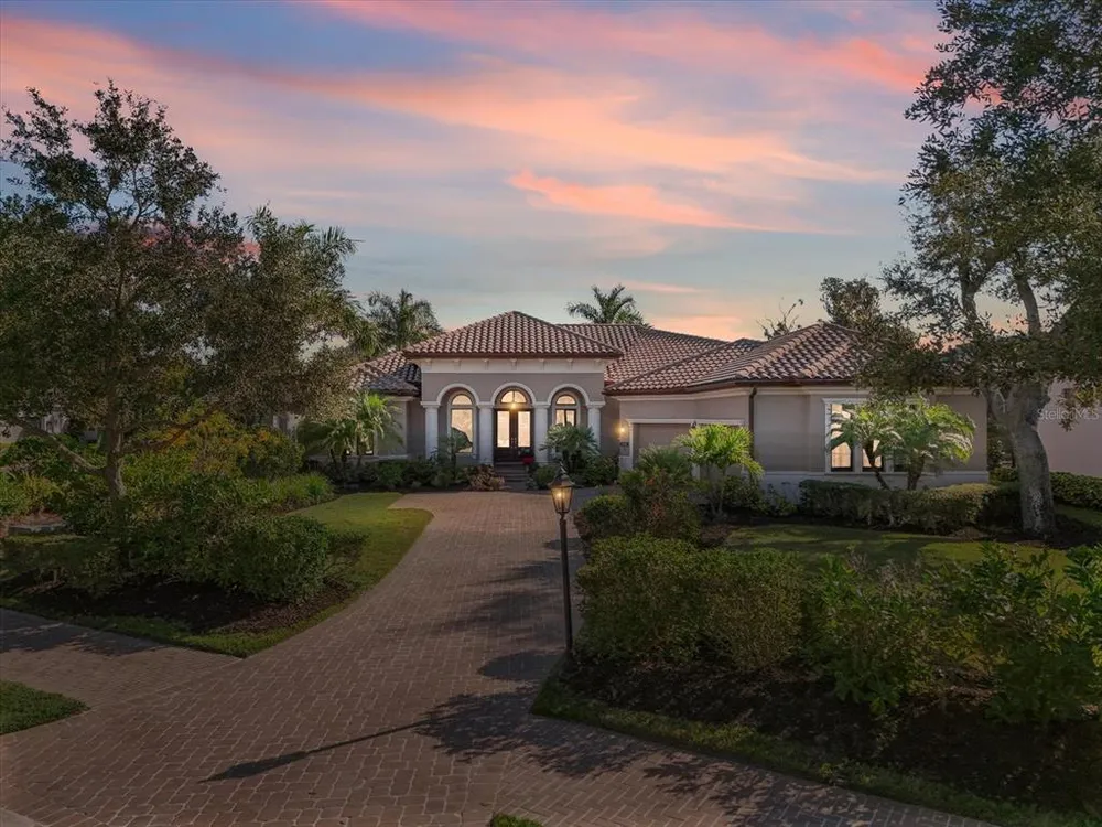 3531 Founders Club Dr, Sarasota, FL 34240-1434