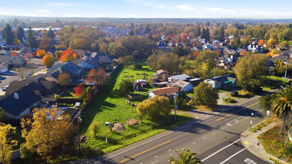 6283 Old Redwood Hwy, Santa Rosa, CA 95403